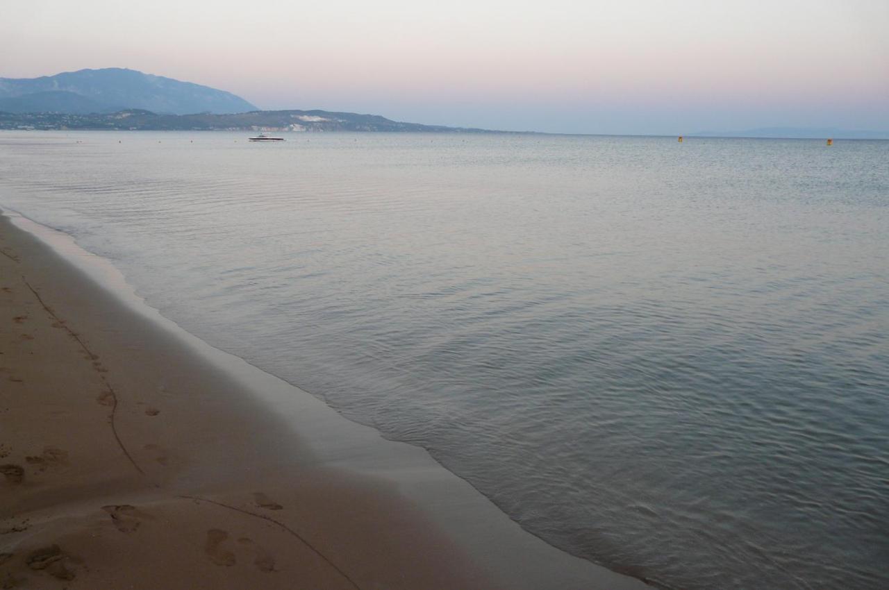 Villa Emmanouela Xi Beach Eksteriør bilde